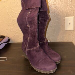 Yoki purple boots. Size 9
